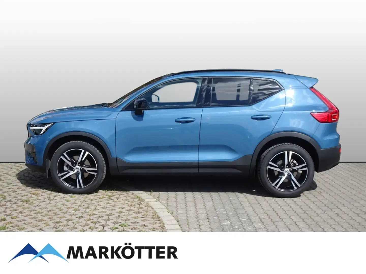 Volvo XC40 B3 Plus Dark STHZ/CAM/BLIS/Harman Kardon Azul - 2