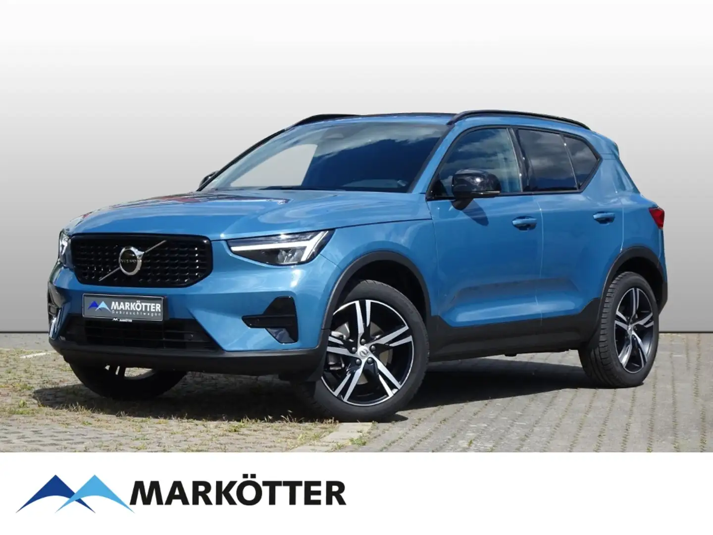 Volvo XC40 B3 Plus Dark STHZ/CAM/BLIS/Harman Kardon Azul - 1