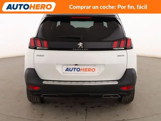 Peugeot 5008 view 5