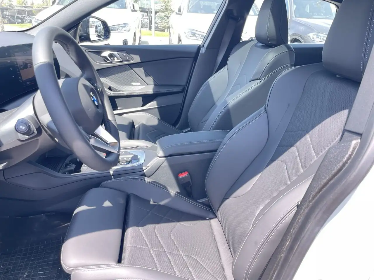 BMW 2 Series снимка BMW 2 Series