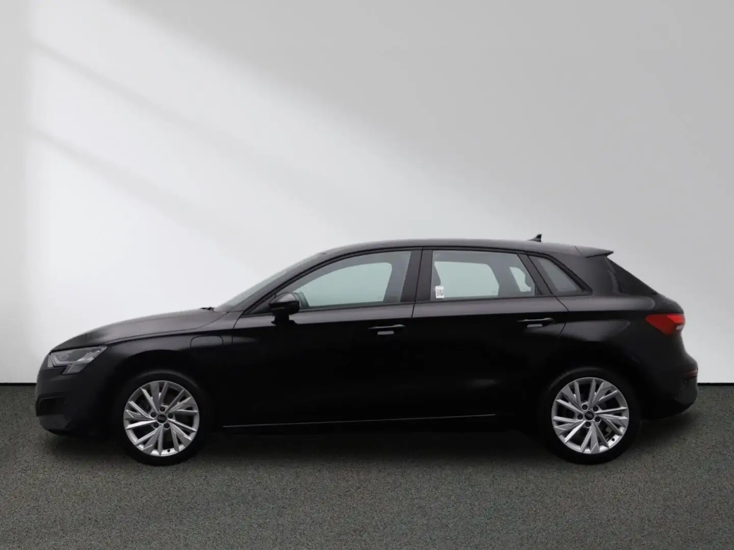 Audi A3 40 TFSI e S tronic MMI Navi LED Schwarz - 2