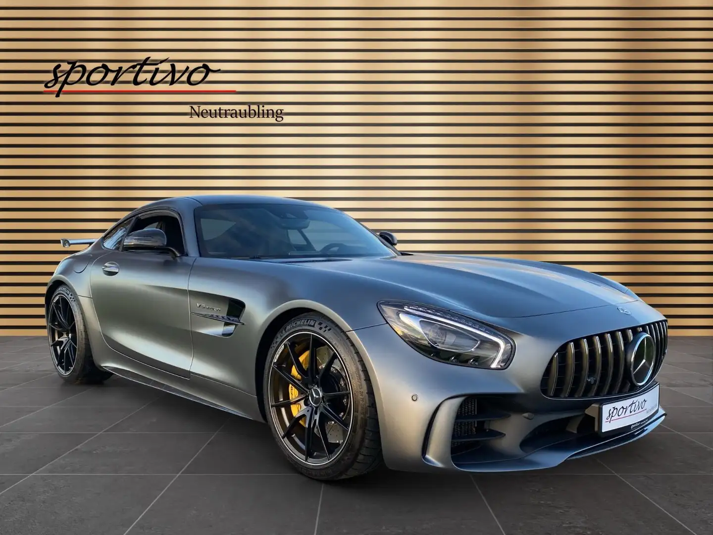 Mercedes-Benz AMG GT /Carbon-Paket I+II/Burmester/1. Hand Gris - 1
