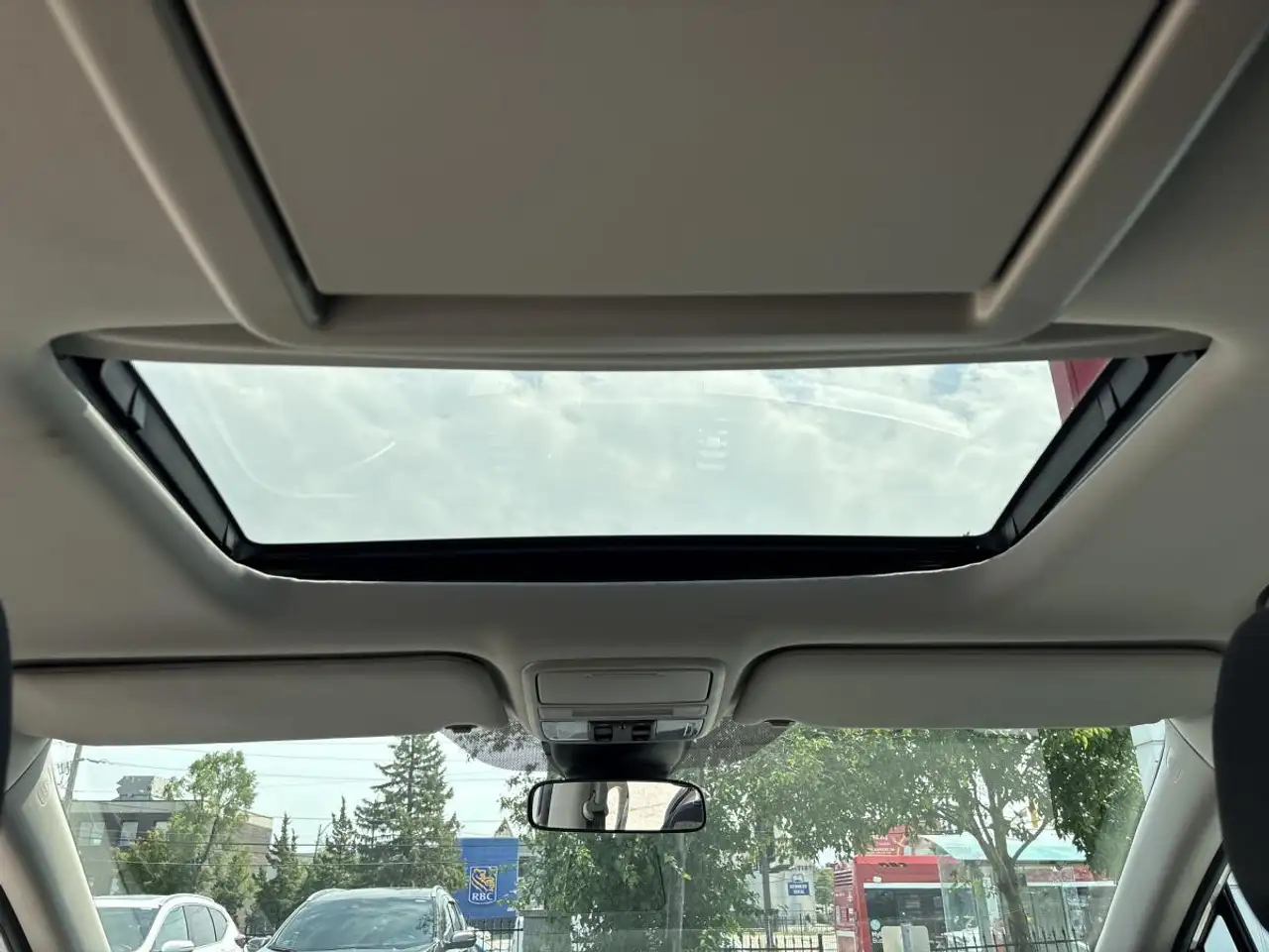 Honda Odyssey снимка Honda Odyssey