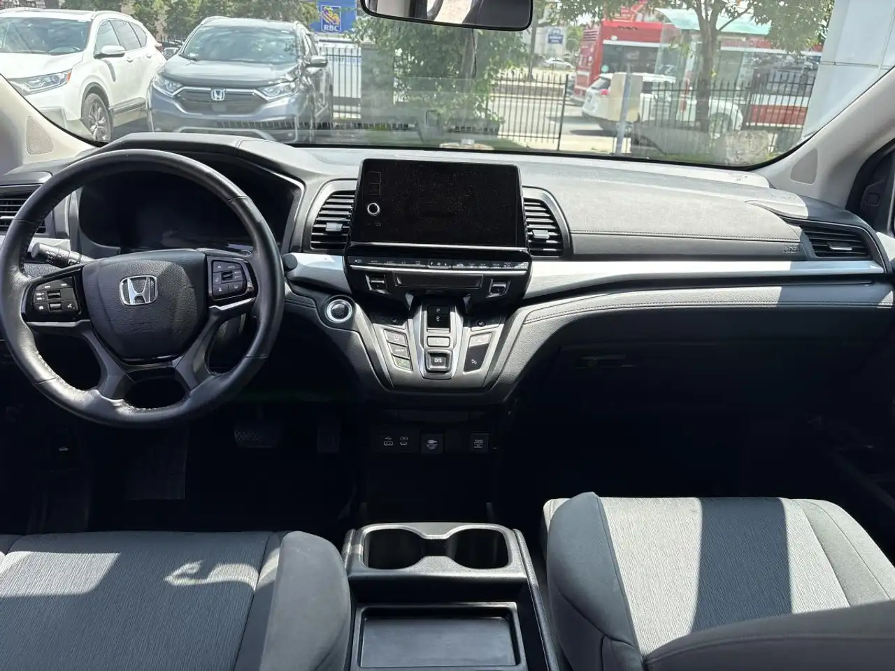 Honda Odyssey снимка Honda Odyssey