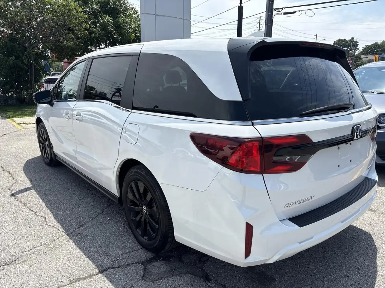 Honda Odyssey снимка Honda Odyssey