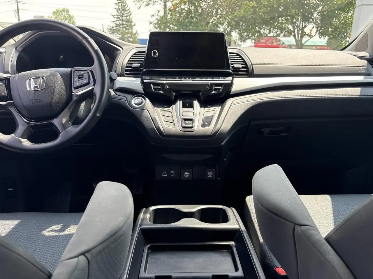 Honda Odyssey снимка Honda Odyssey