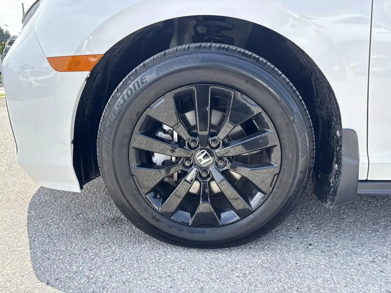Honda Odyssey снимка Honda Odyssey
