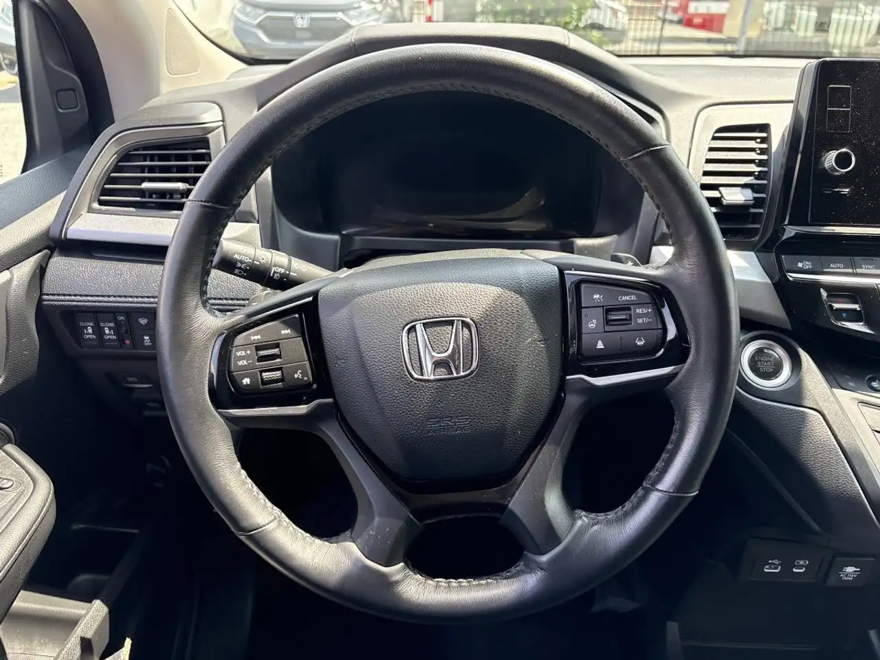 Honda Odyssey снимка Honda Odyssey