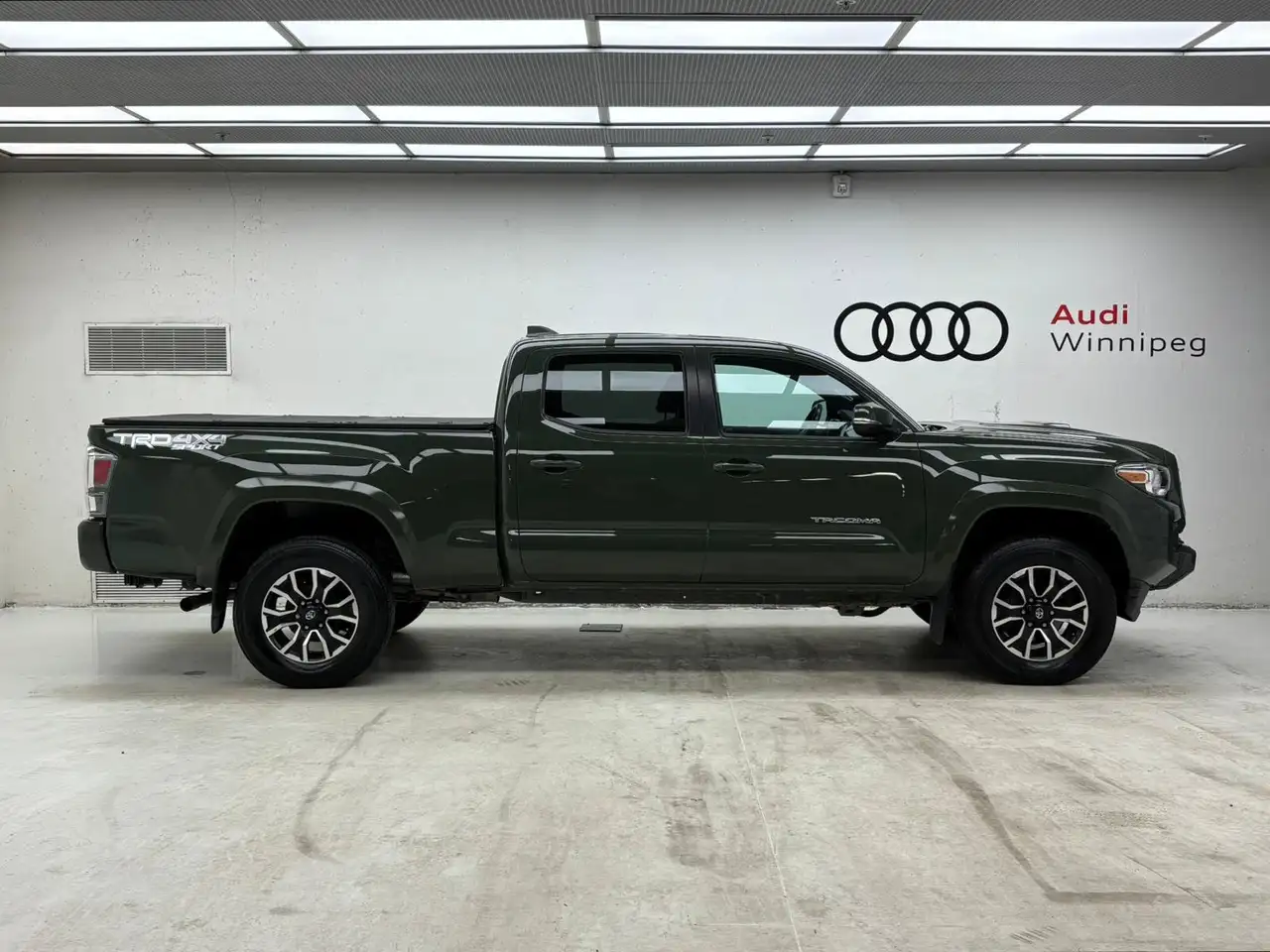 Toyota Tacoma снимка Toyota Tacoma