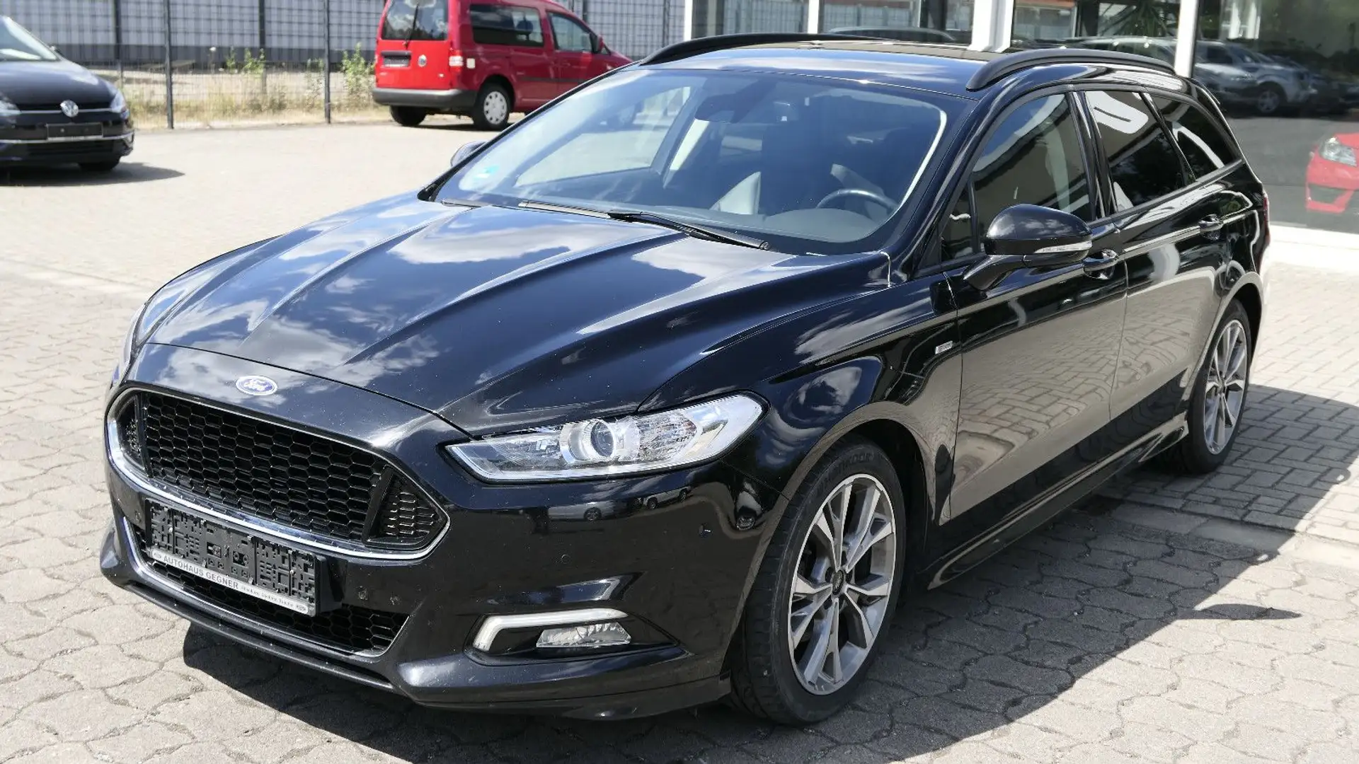 Ford Mondeo Turnier ST-Line/Navi/Euro6/R-Cam/LM Zwart - 1