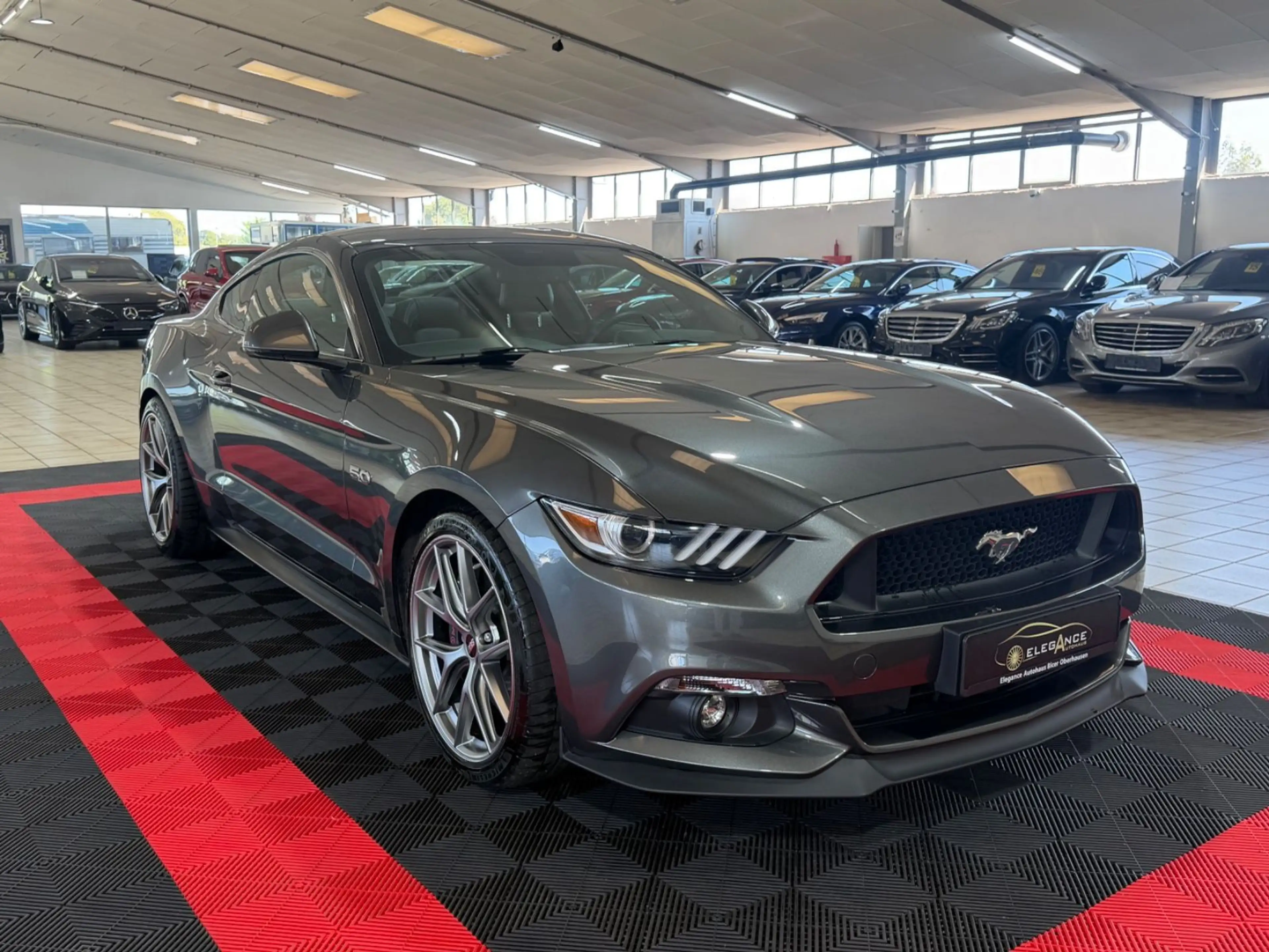 Ford Mustang GT Fastback — photo 4