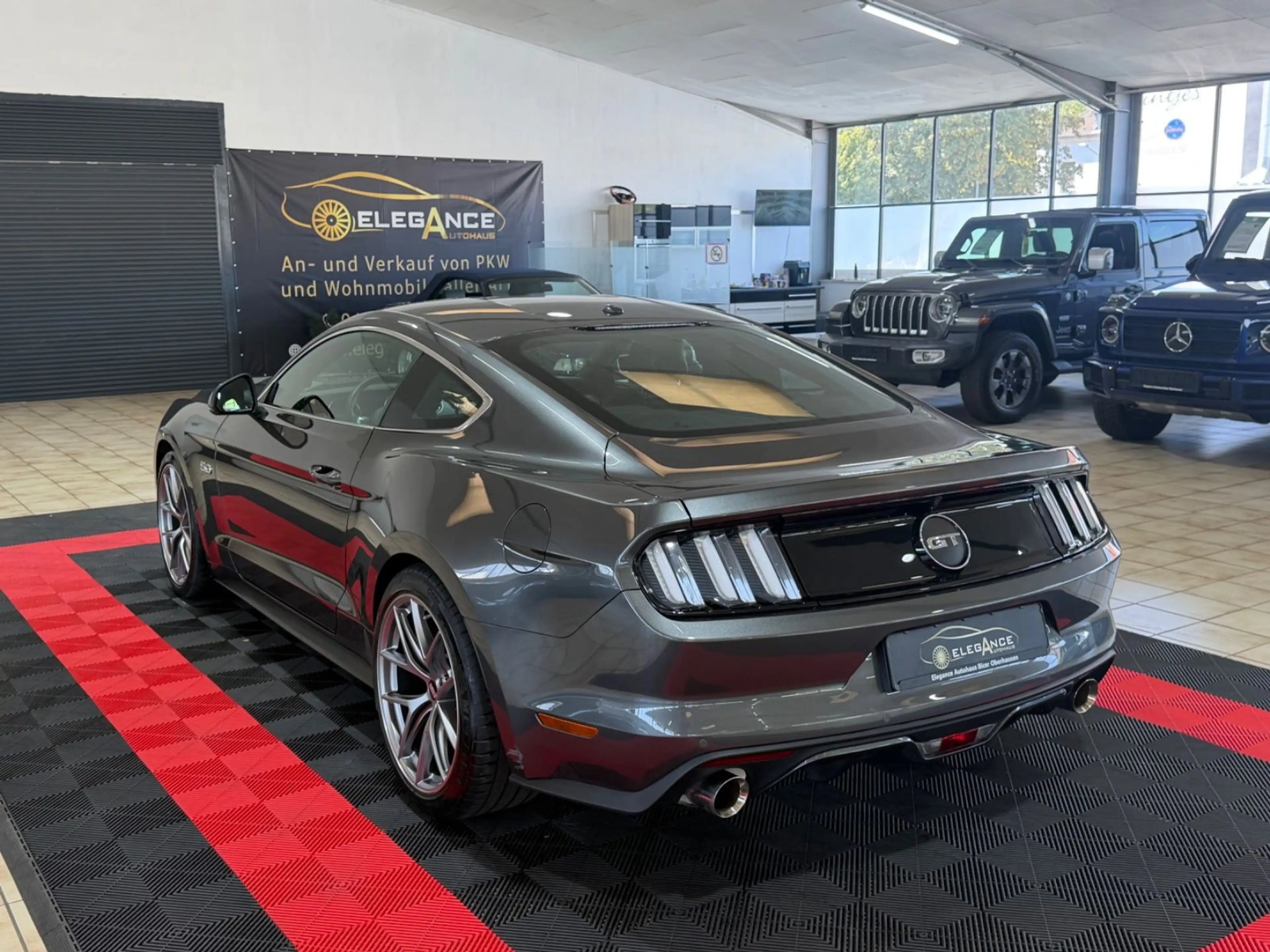 Ford Mustang GT Fastback — photo 9