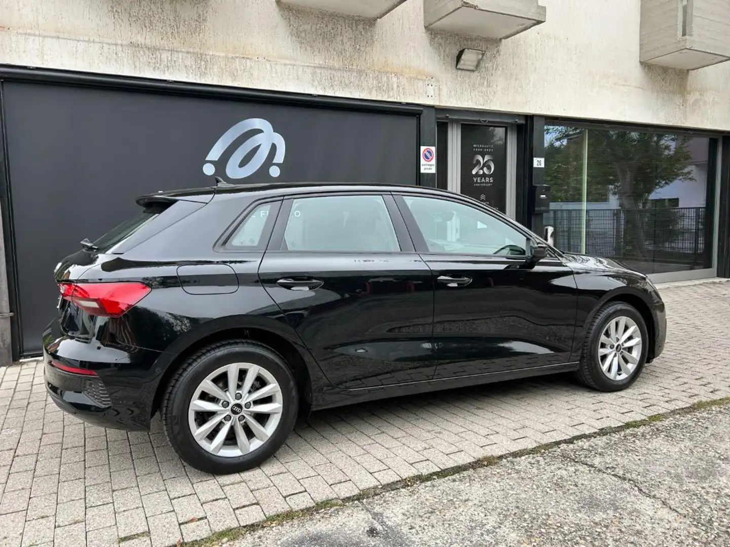Audi A3 SPB 30 g-tron S tronic Noir - 2
