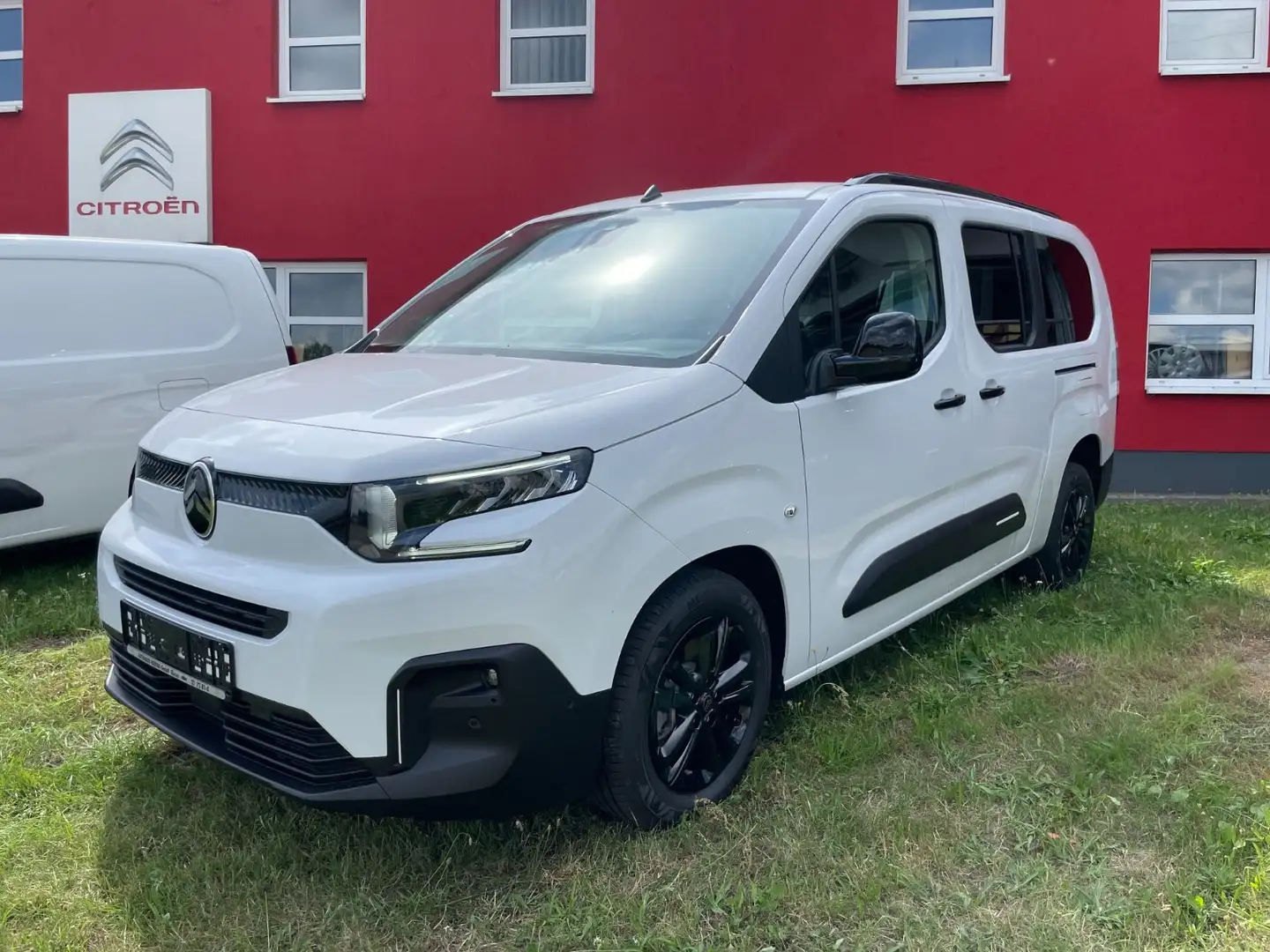 Citroen Berlingo BlueHDi 130 EAT8 XL MAX*7-SITZER*NAVI* Weiß - 1