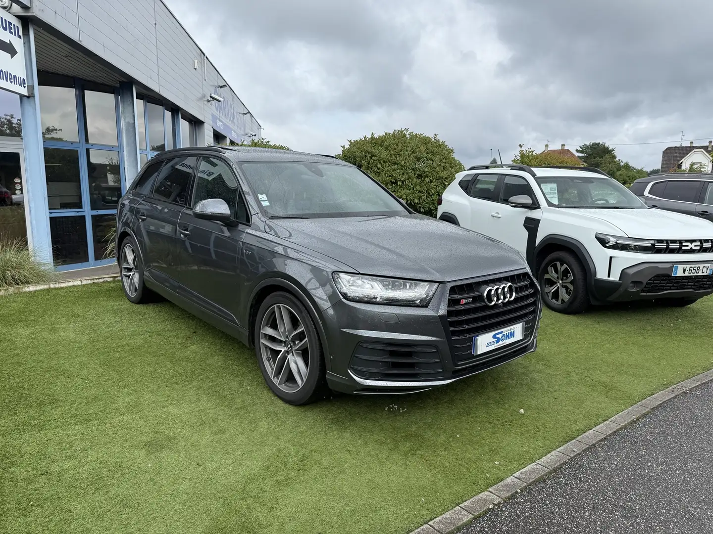 Audi SQ7 4.0 V8 TDI 435CH CLEAN DIESEL QUATTRO TIPTRONIC 7  Grijs - 1