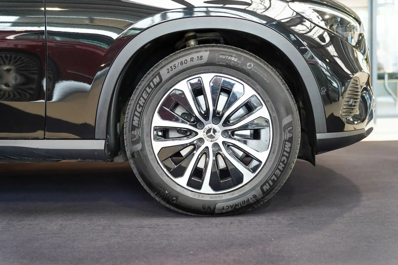 Mercedes-Benz GLC 220 GLC 220 d 4M AVANTGARDE AHK Induktion Memory DAB Schwarz - 2