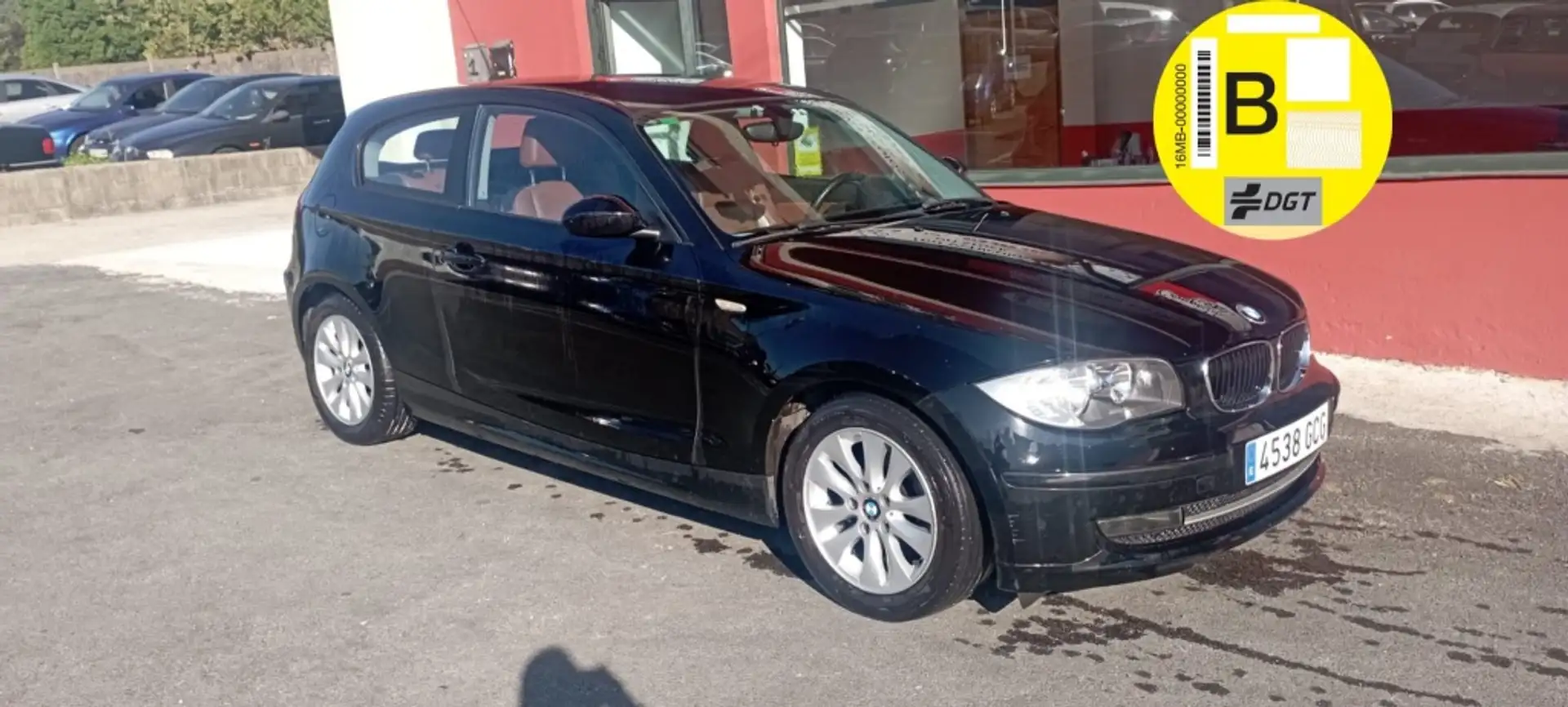 BMW 120 120d Noir - 1