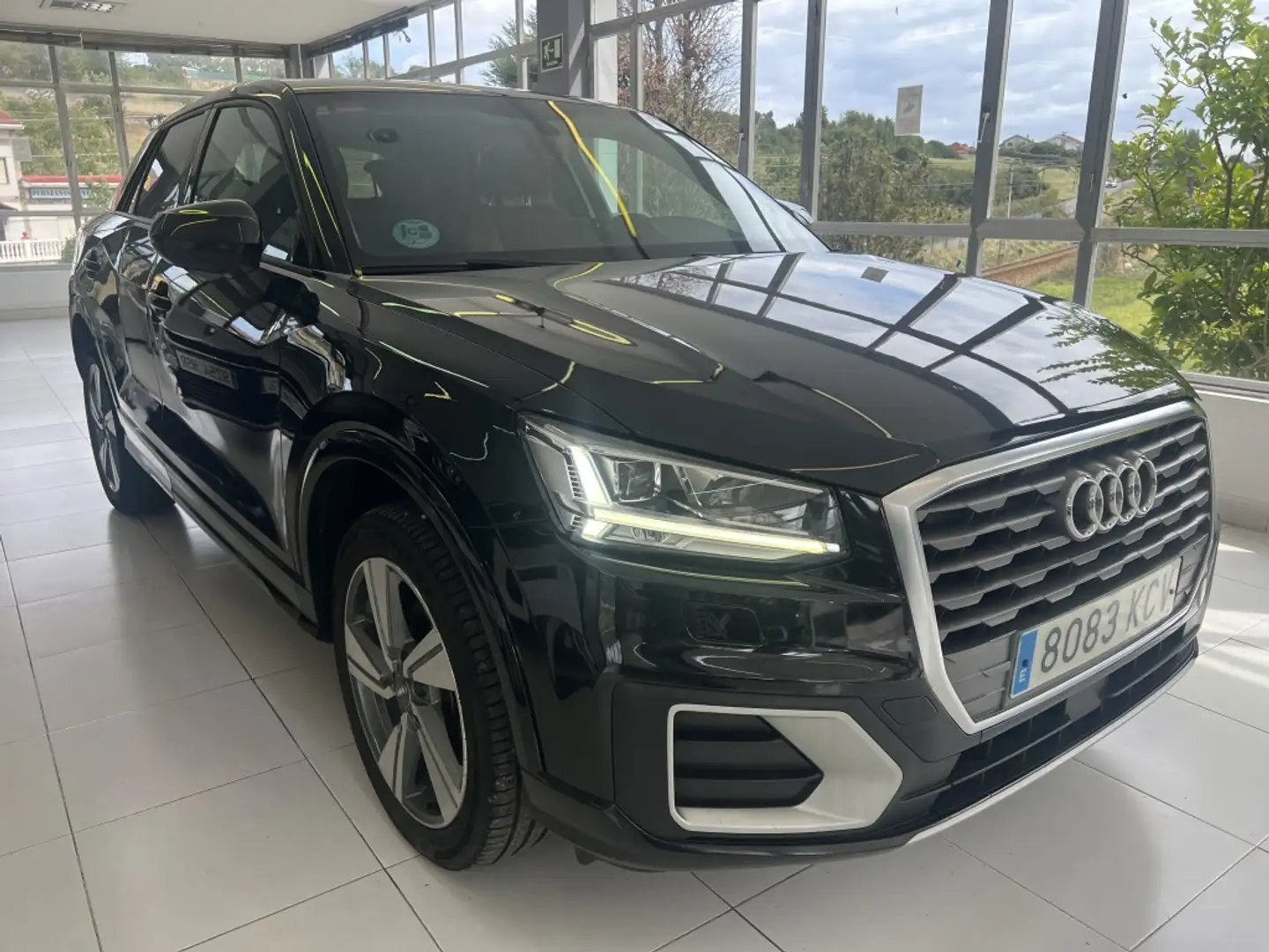 Audi Q2 1.6TDI Design edition 85kW Schwarz - 1