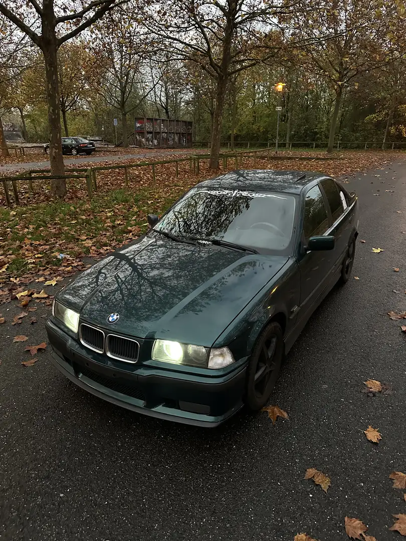 BMW 318 318i - 1