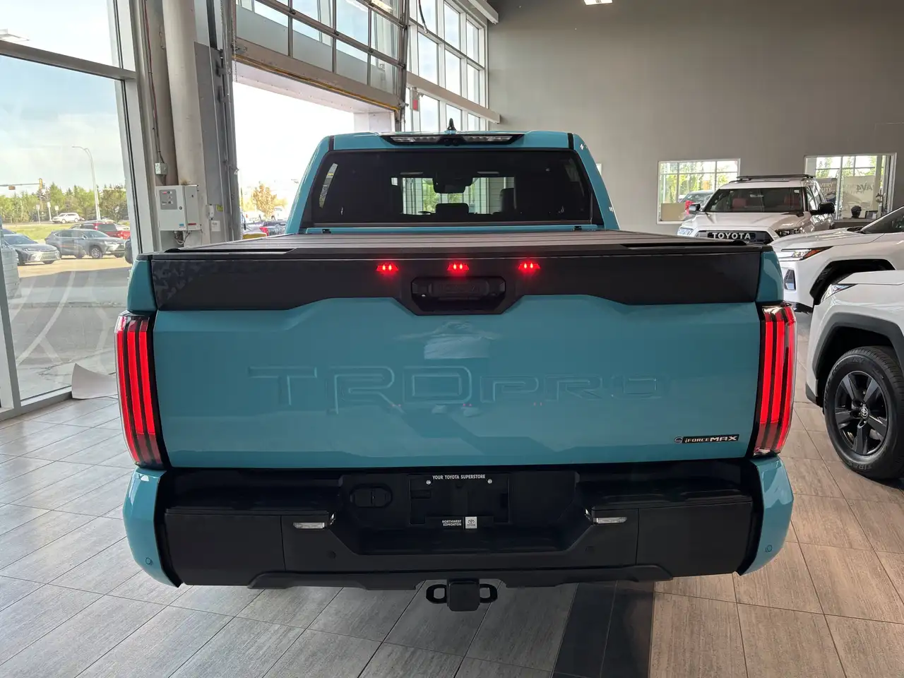 Toyota Tundra снимка Toyota Tundra