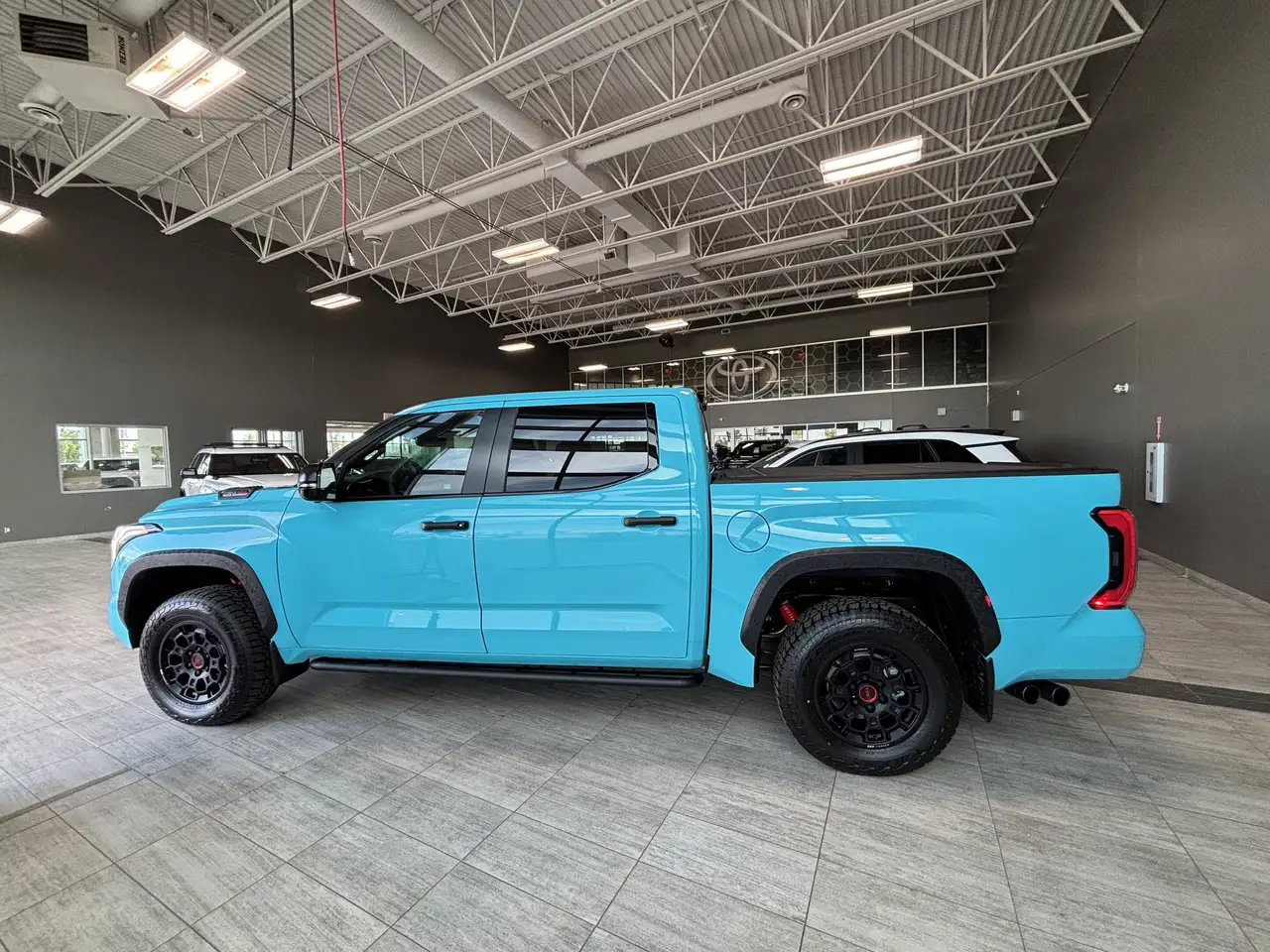 Toyota Tundra снимка Toyota Tundra