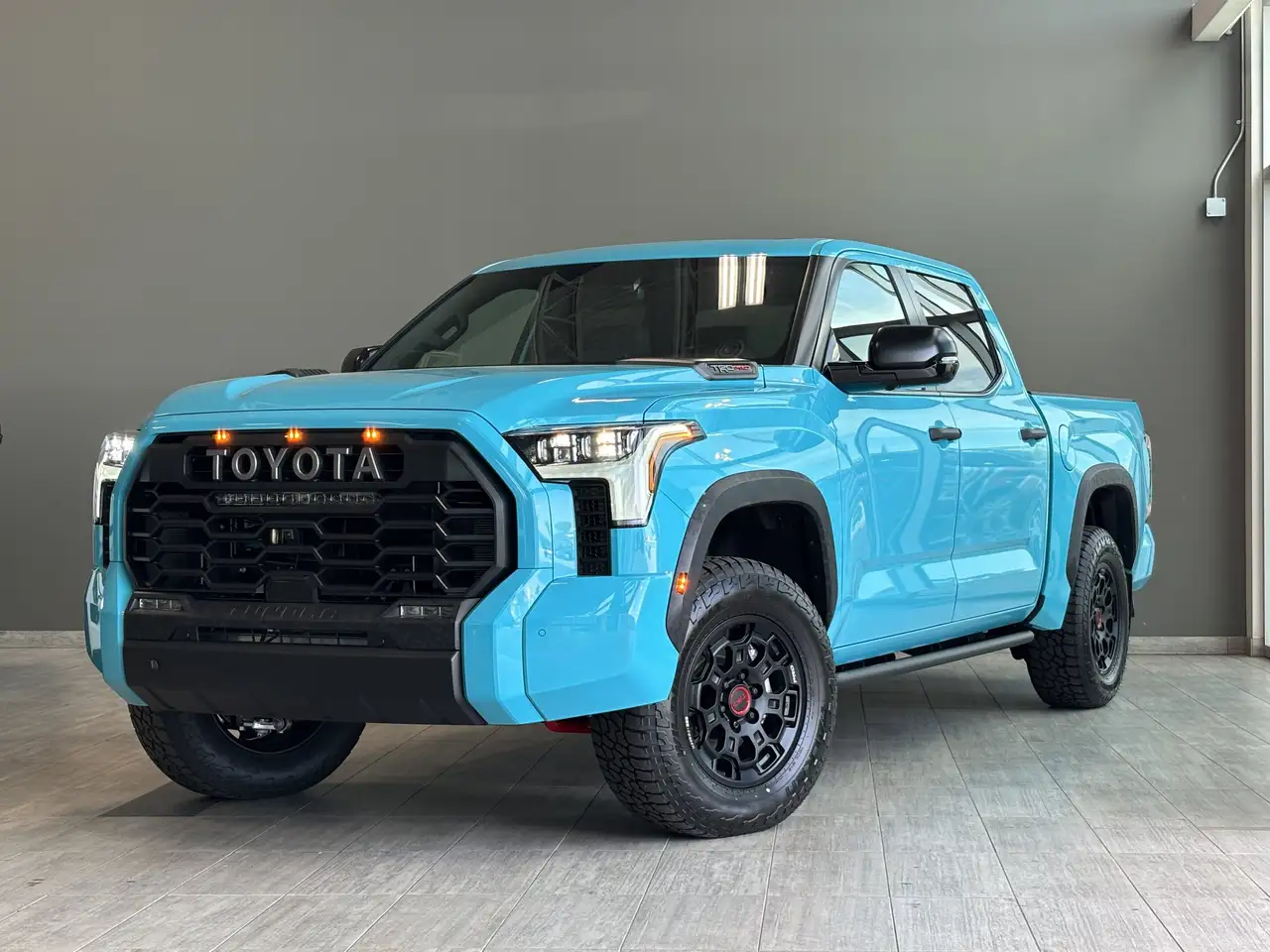 Toyota Tundra снимка Toyota Tundra