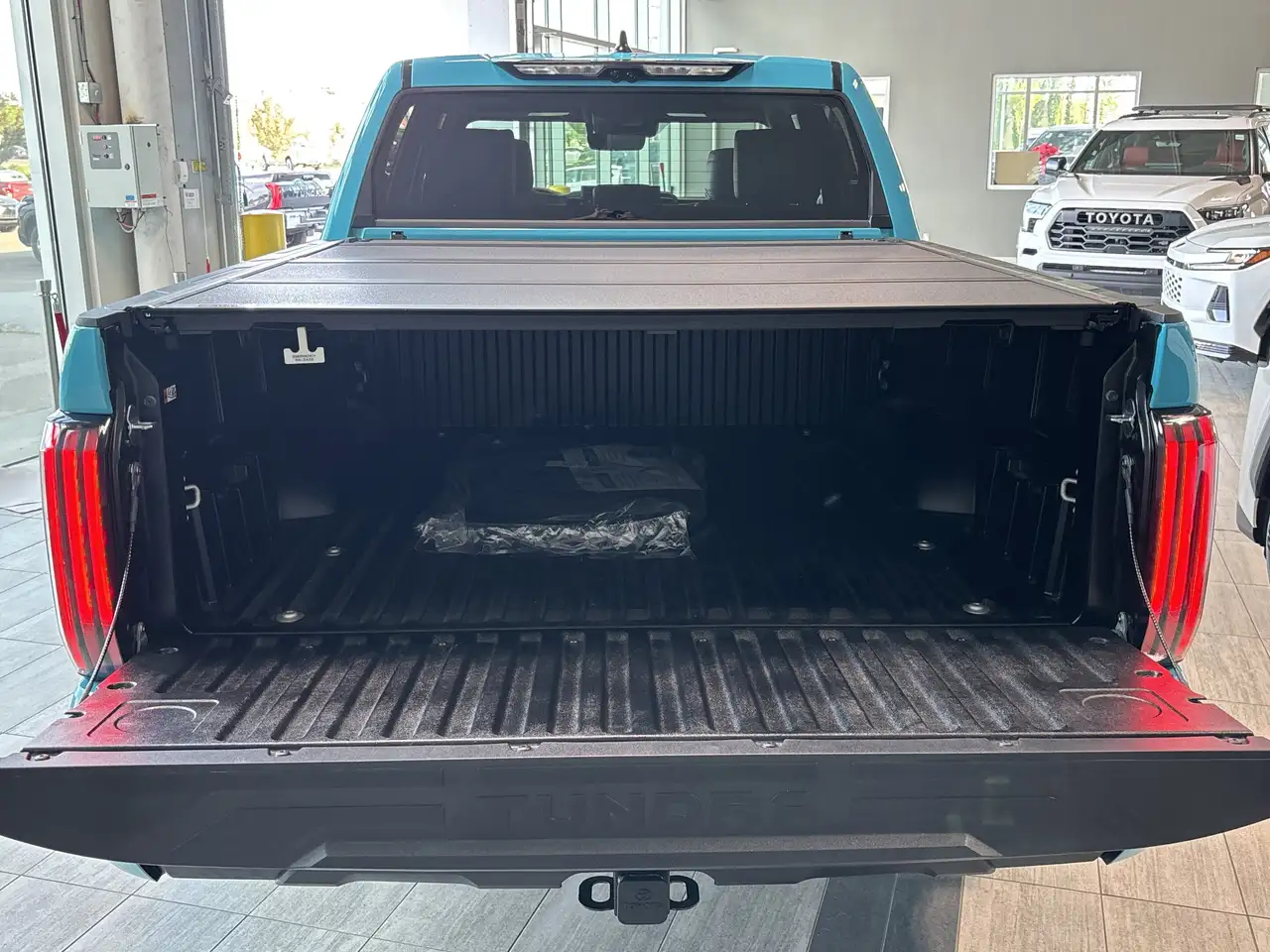 Toyota Tundra снимка Toyota Tundra