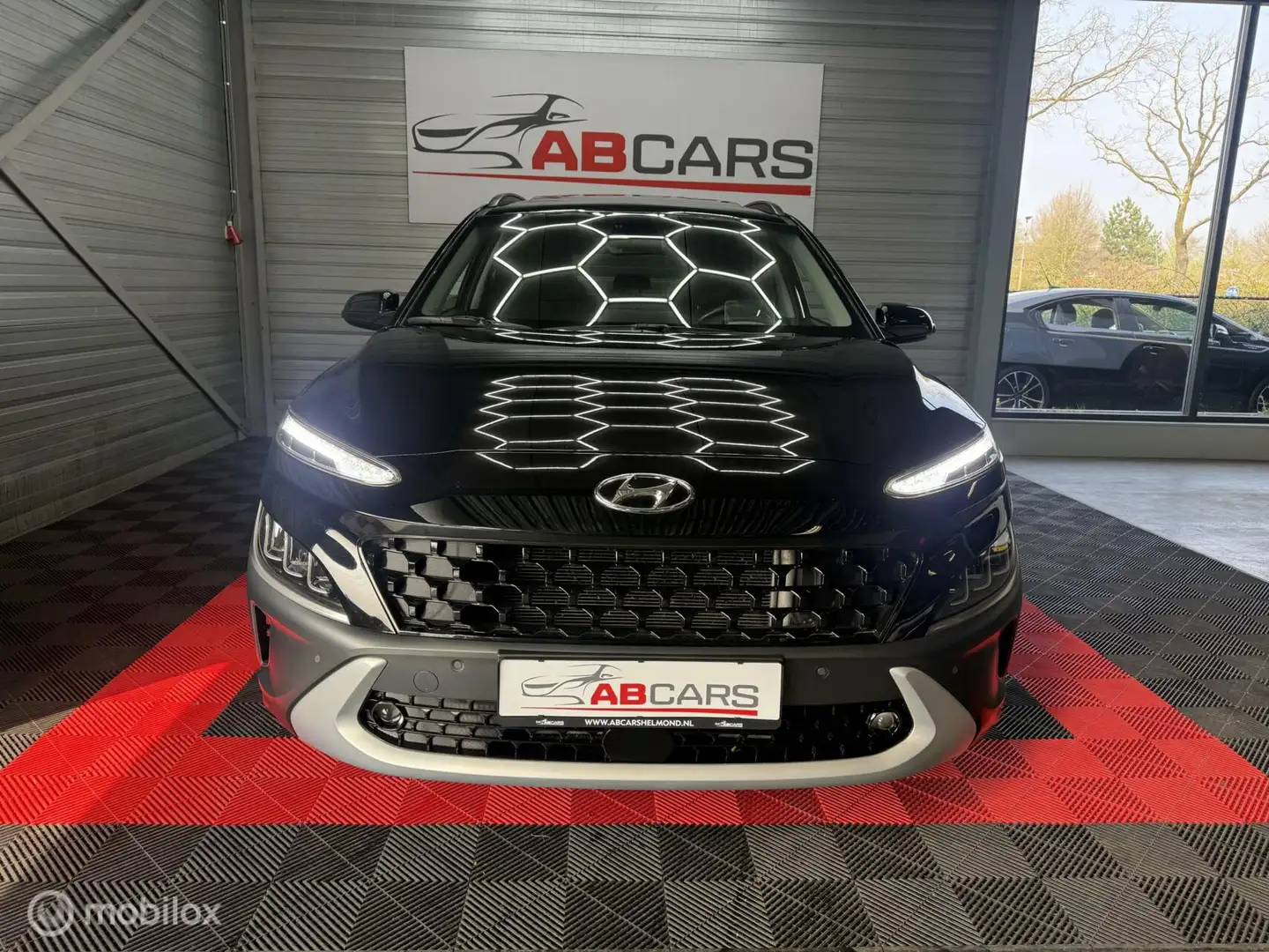Hyundai KONA 1.6 T-GDI Premium Sky Automaat 200pk Negro - 2