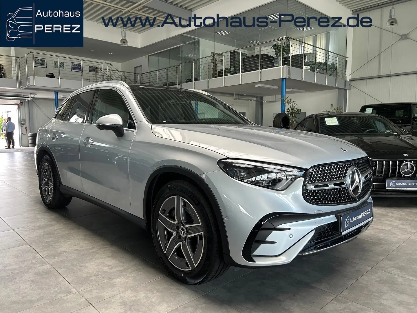 Mercedes-Benz GLC 300 4M AMG PREMIUM + DISTRONIC-PANORAMA-19´´ Argent - 1