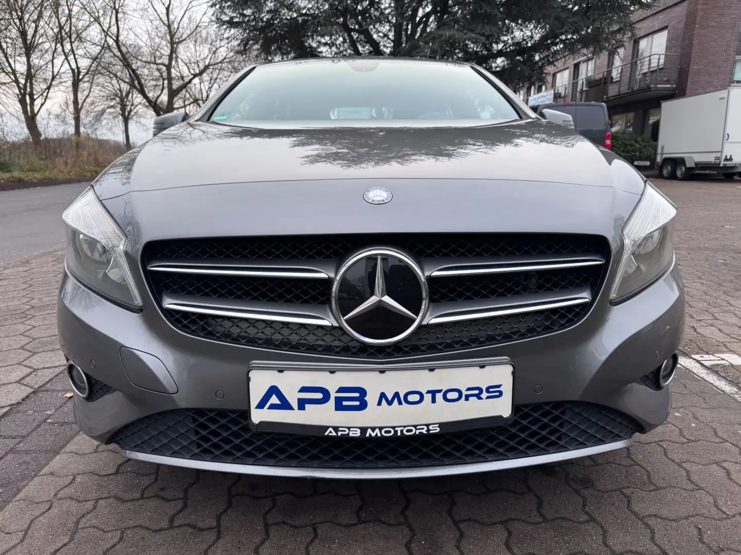 Mercedes-Benz A 200 BE NAVI SITZHZG. PDC ALU PARK-ASSIST EU6 Grau - 2