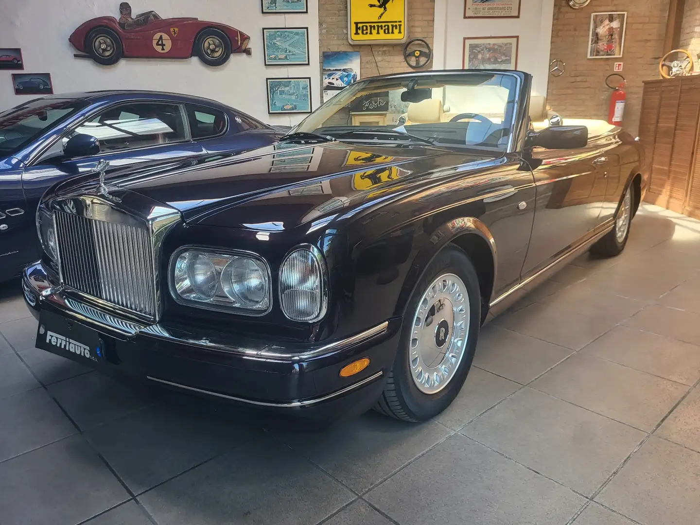 Rolls-Royce Corniche Cabriolet Paars - 1