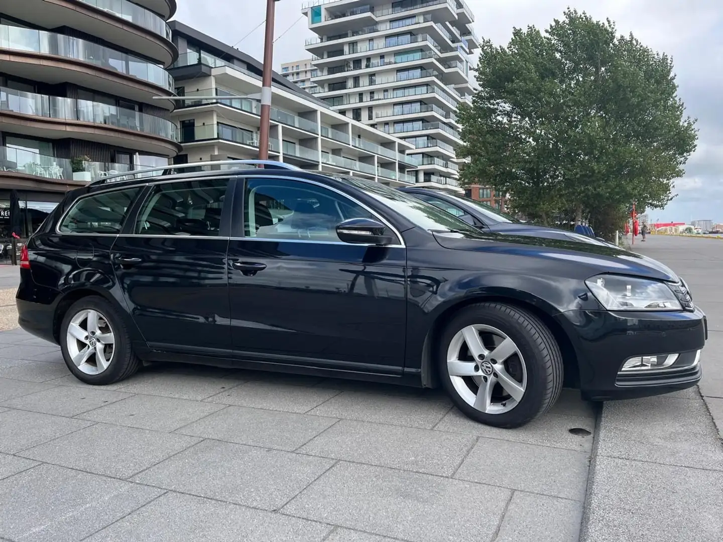 Volkswagen Passat Variant 1.6 TDI BlueMotion Technology Comfortline - 2