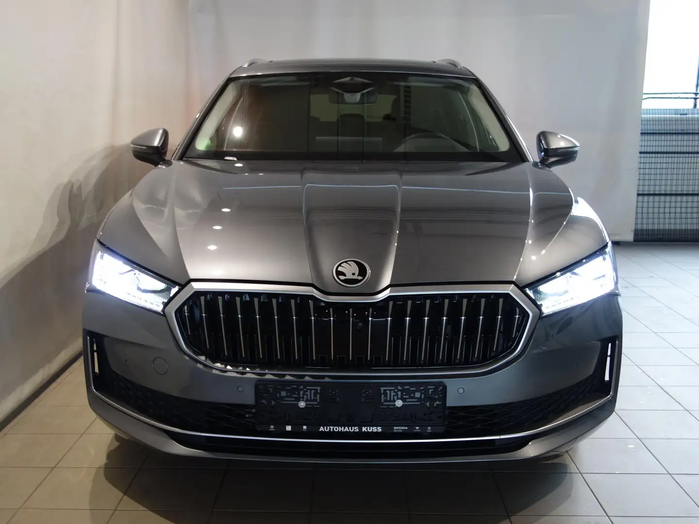 Skoda Superb Combi L&K iV TSI DSG - 2