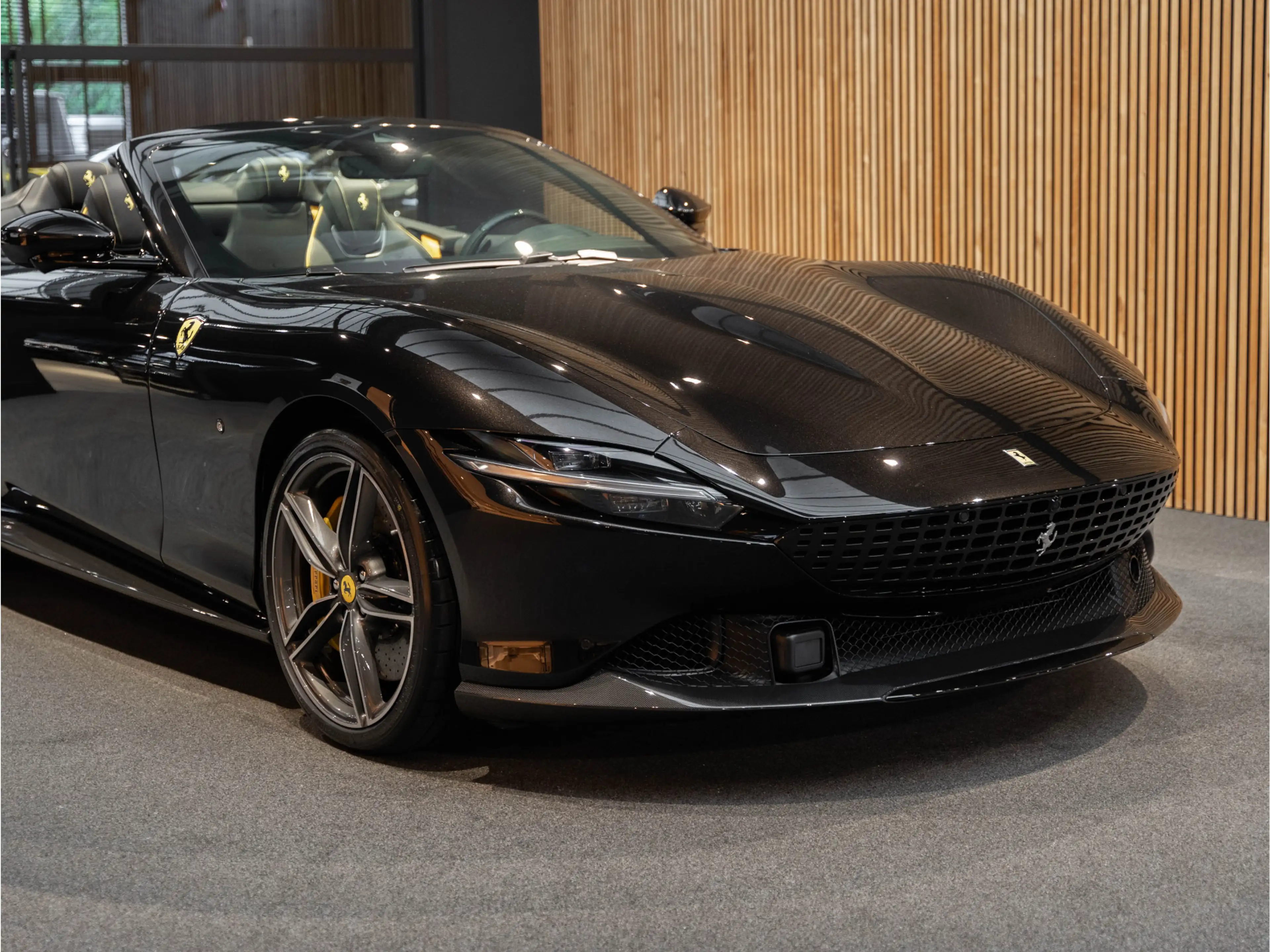Ferrari Roma Spider V8 Full Carbon ADAS Roma Spider 3.9 V8 Carp — photo 12