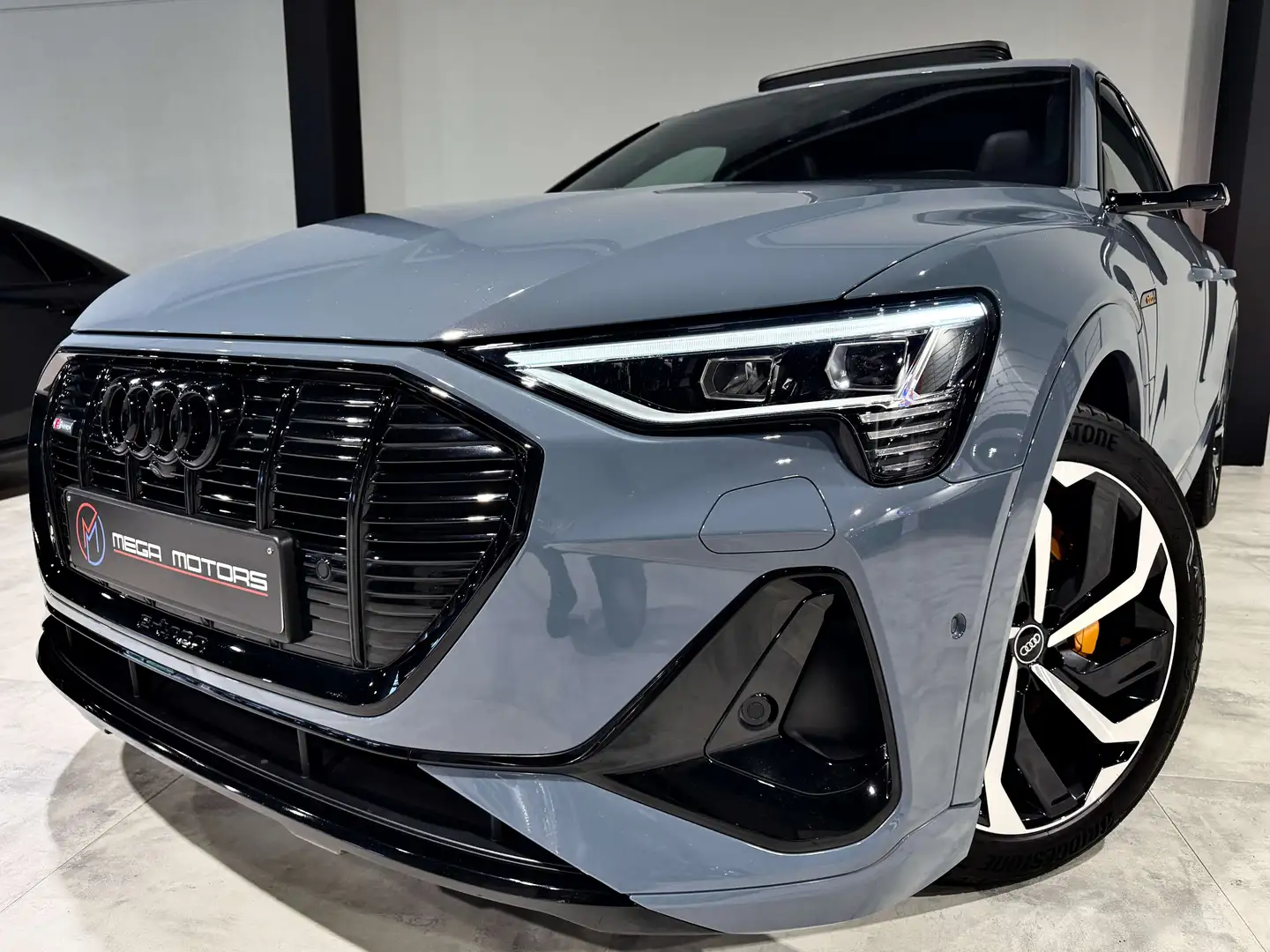 Audi Q8 e-tron SPORTBACK 55\ QUATTRO 106Kw S-LiNE + COMPETiTiON\ Bleu - 1