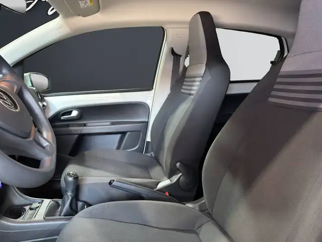 Volkswagen Up! view 9