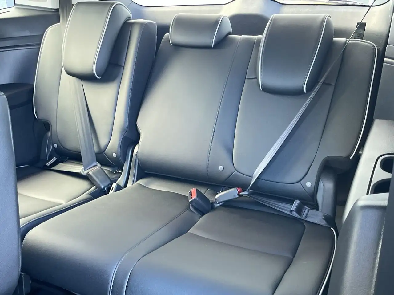 Honda Odyssey снимка Honda Odyssey