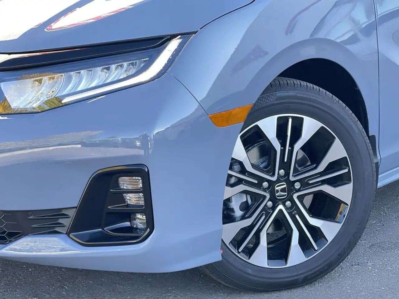 Honda Odyssey снимка Honda Odyssey