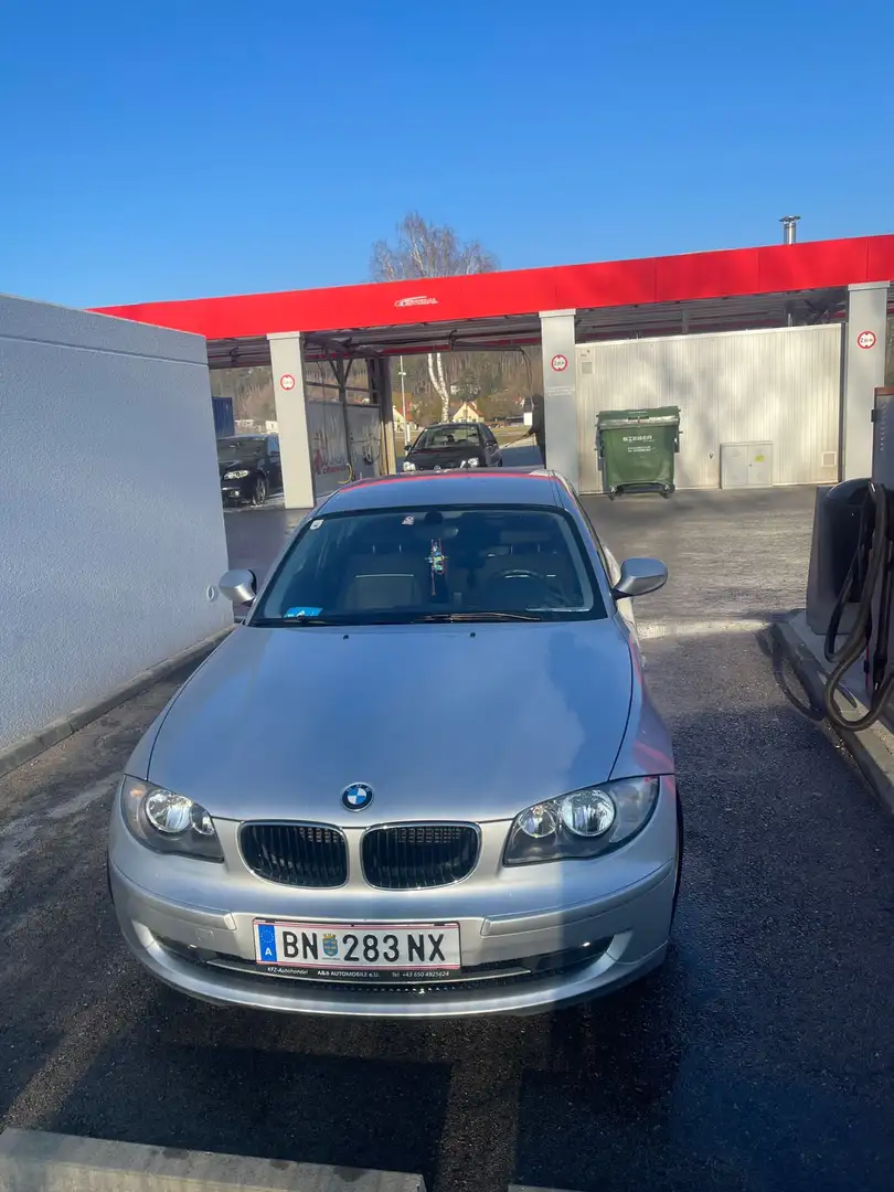 BMW 116 116i Silber - 1