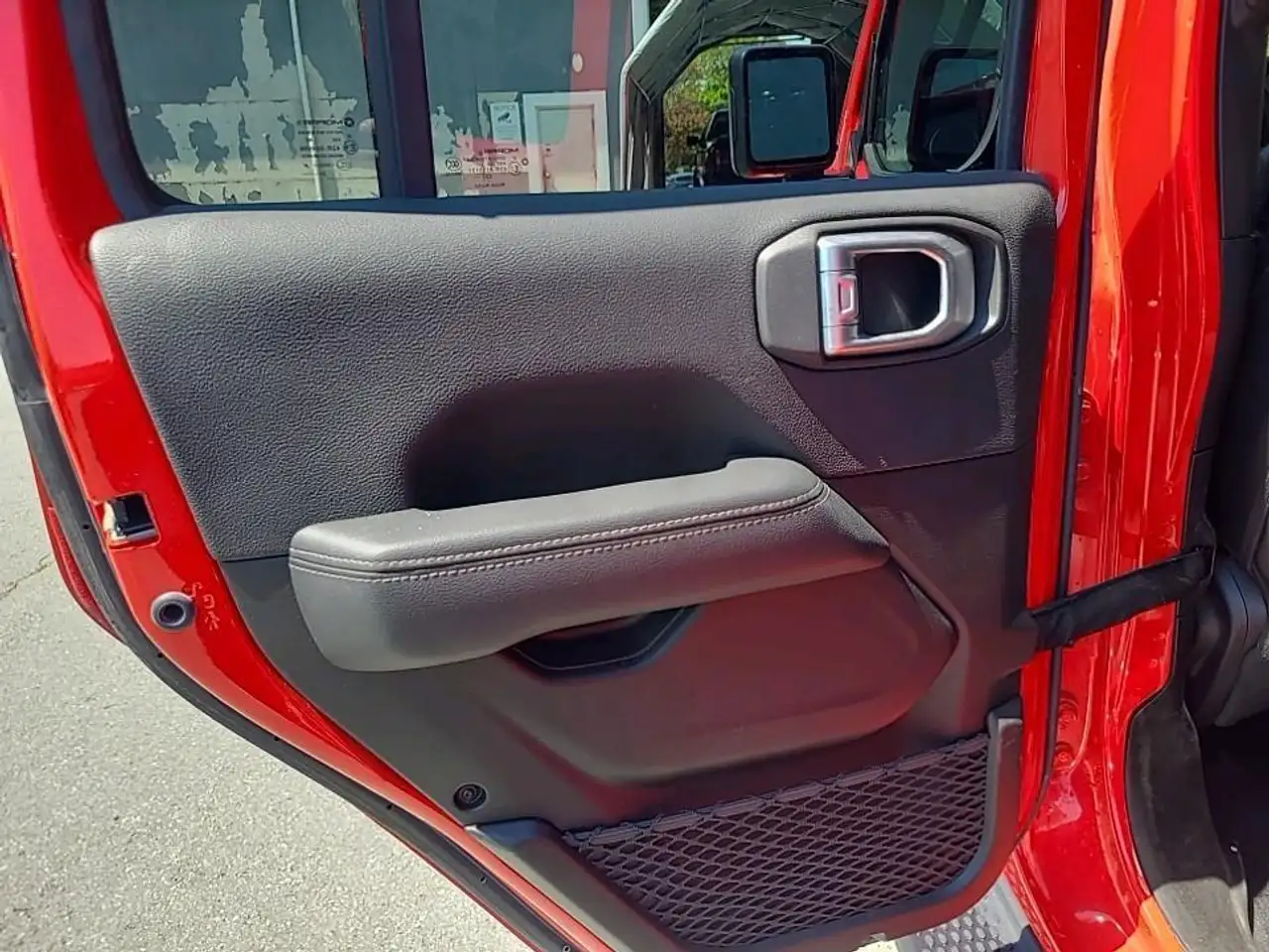 Jeep Wrangler снимка Jeep Wrangler