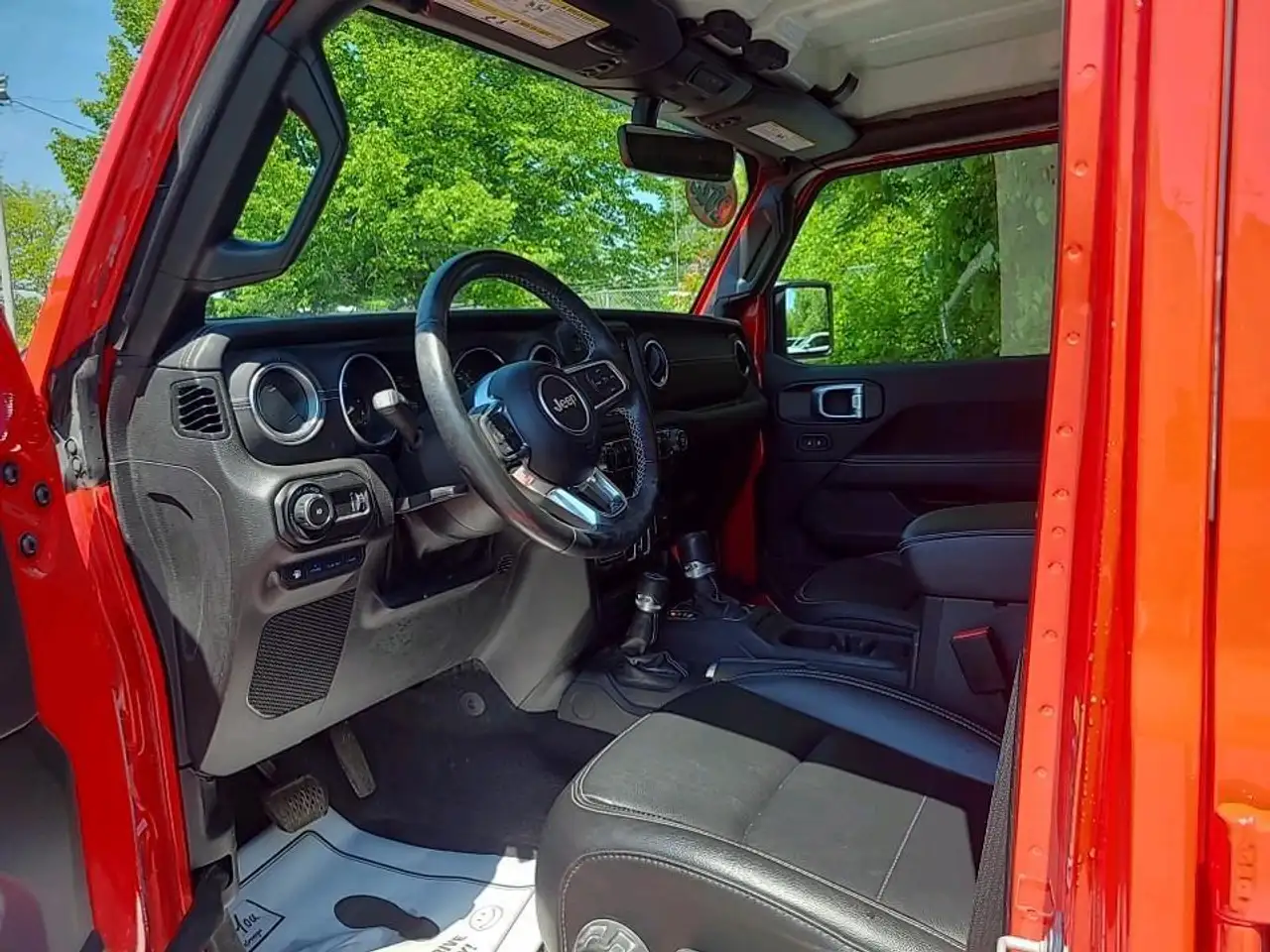 Jeep Wrangler снимка Jeep Wrangler