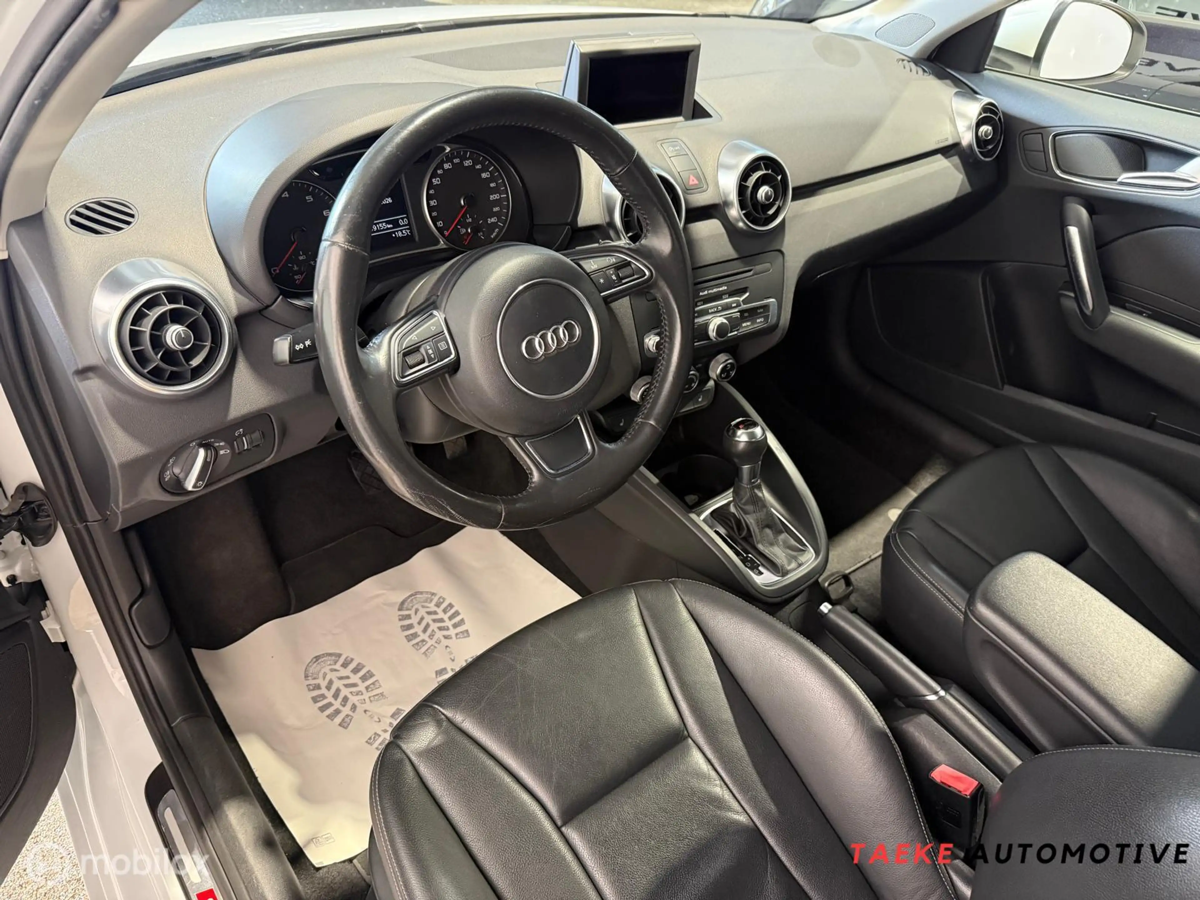 Audi A1 Sportback 1.4 TFSI Pro Line S AUT/CLIMA/LEDER/PDC — photo 3