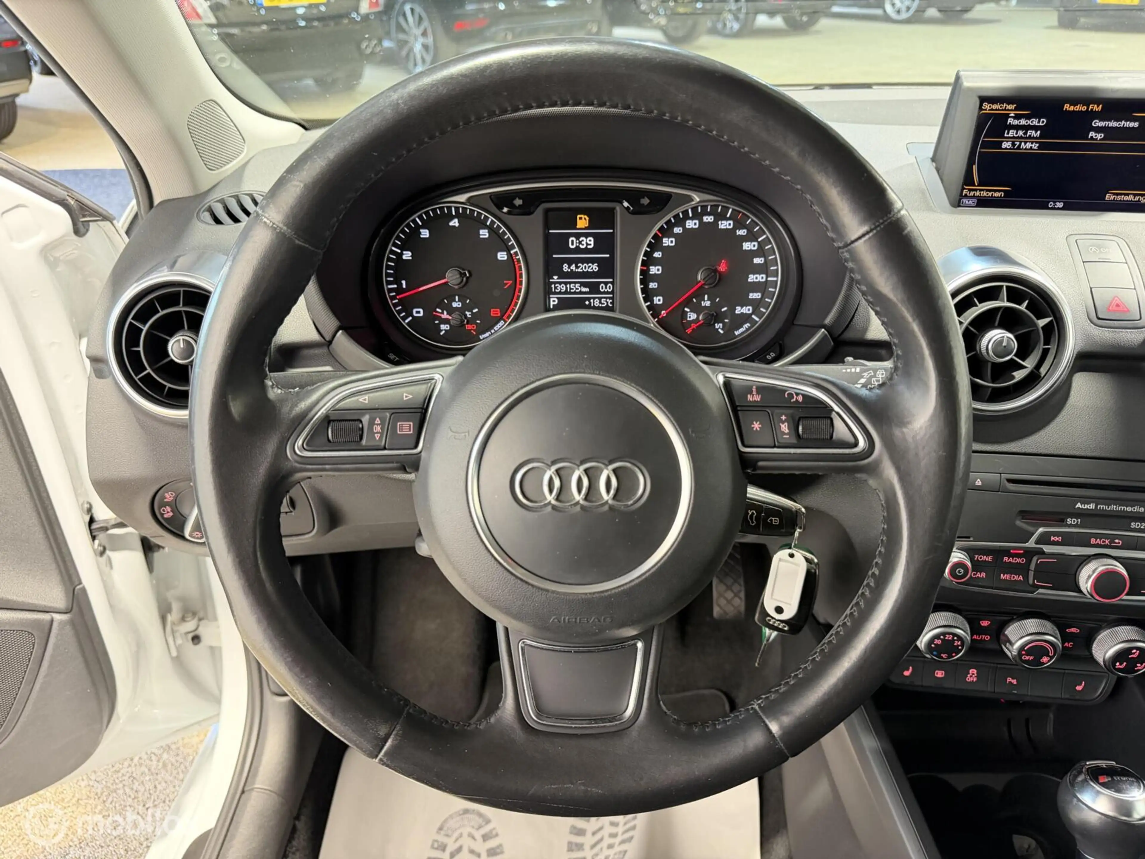 Audi A1 Sportback 1.4 TFSI Pro Line S AUT/CLIMA/LEDER/PDC — photo 4