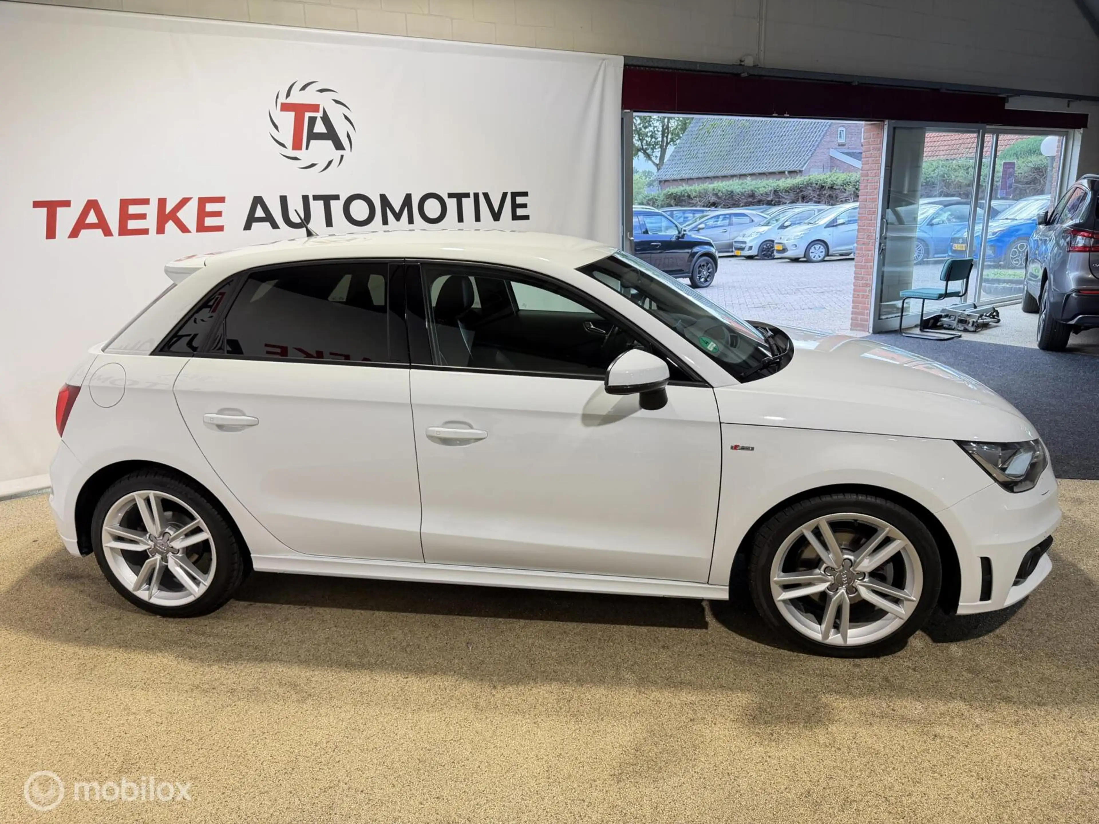 Audi A1 Sportback 1.4 TFSI Pro Line S AUT/CLIMA/LEDER/PDC — photo 21