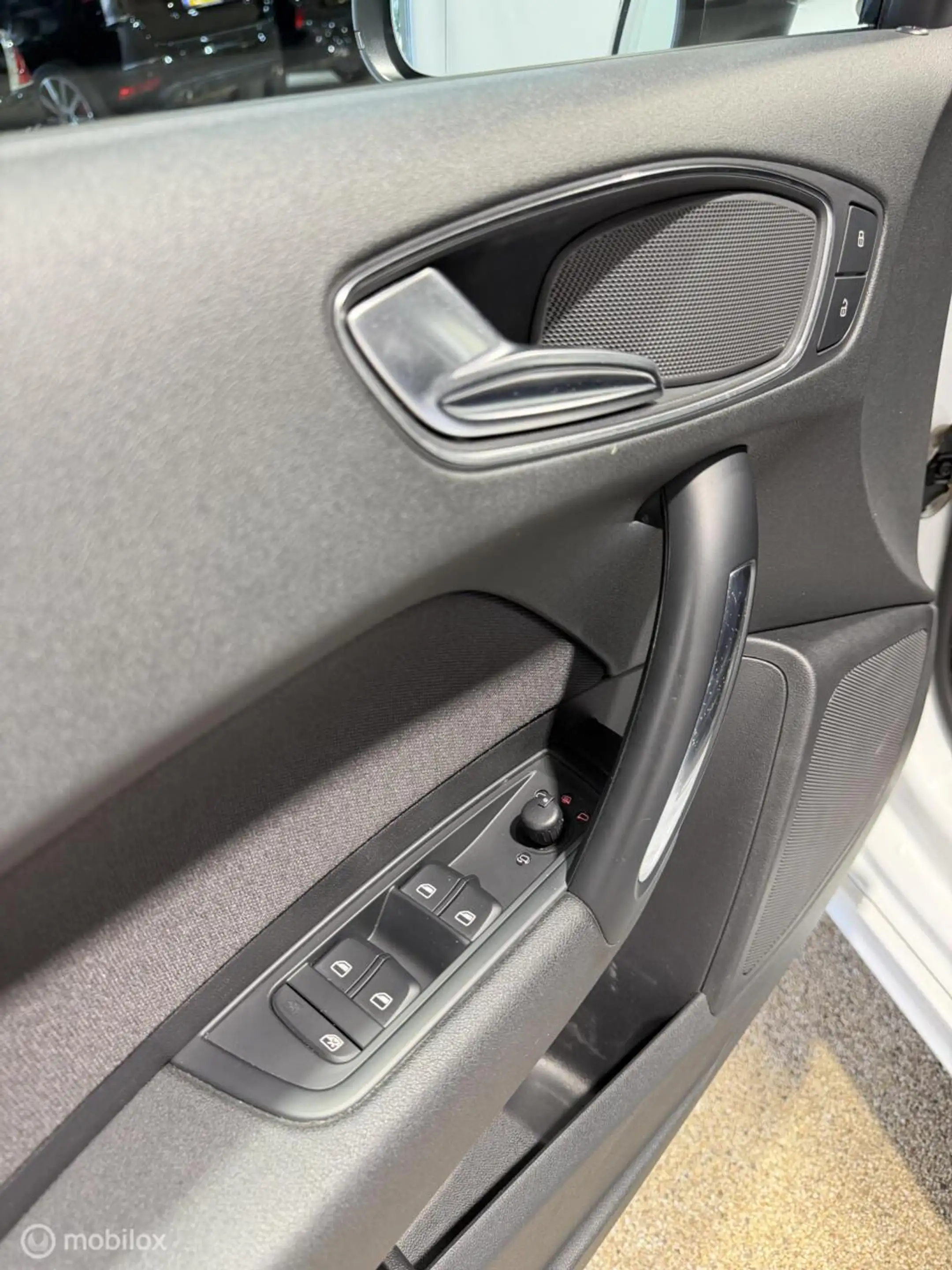Audi A1 Sportback 1.4 TFSI Pro Line S AUT/CLIMA/LEDER/PDC — photo 11