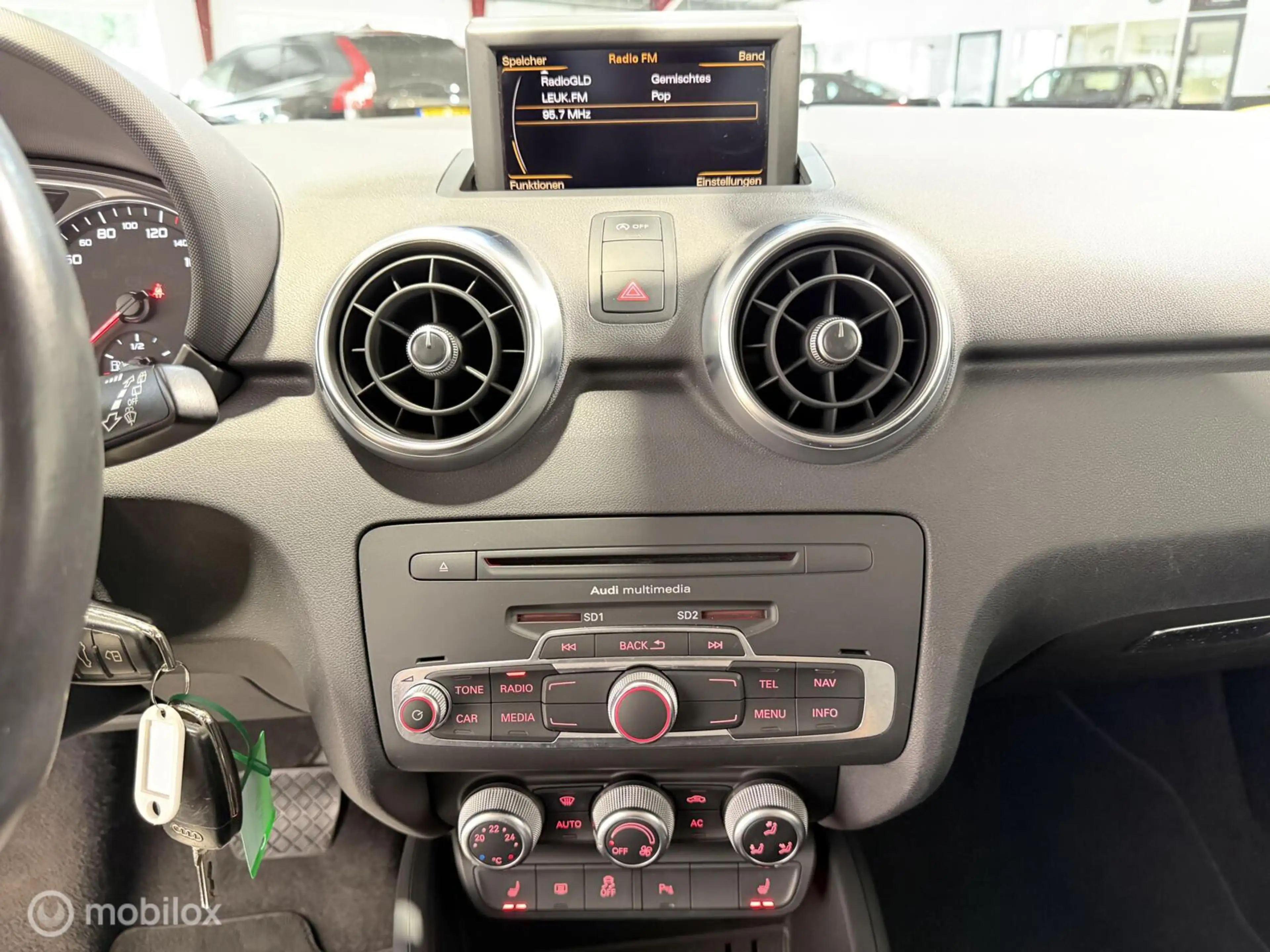 Audi A1 Sportback 1.4 TFSI Pro Line S AUT/CLIMA/LEDER/PDC — photo 6