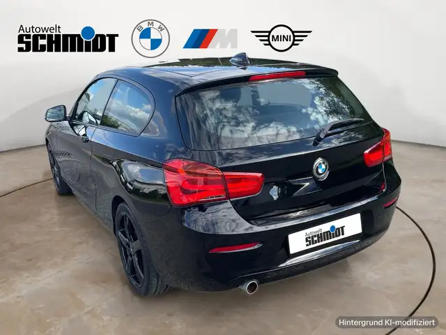 BMW 1 Series view 4