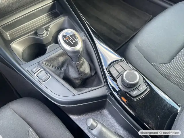 BMW 1 Series view 11