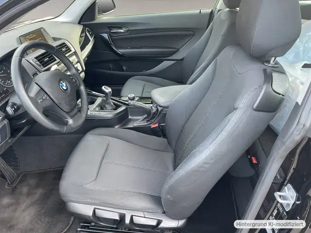 BMW 1 Series view 12