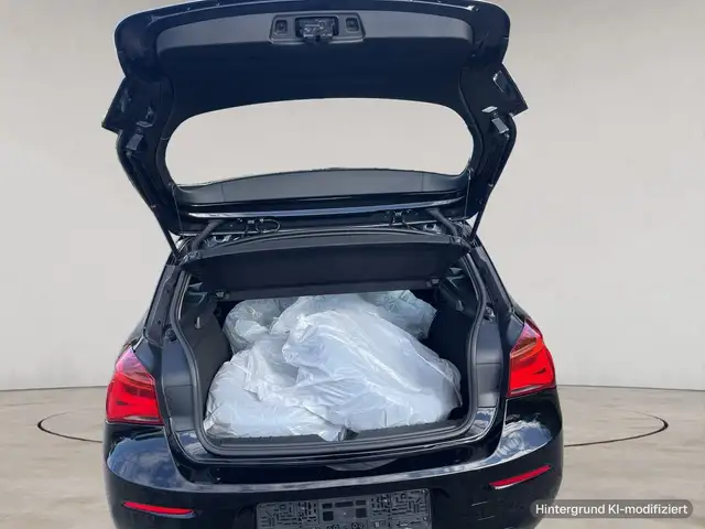 BMW 1 Series view 14